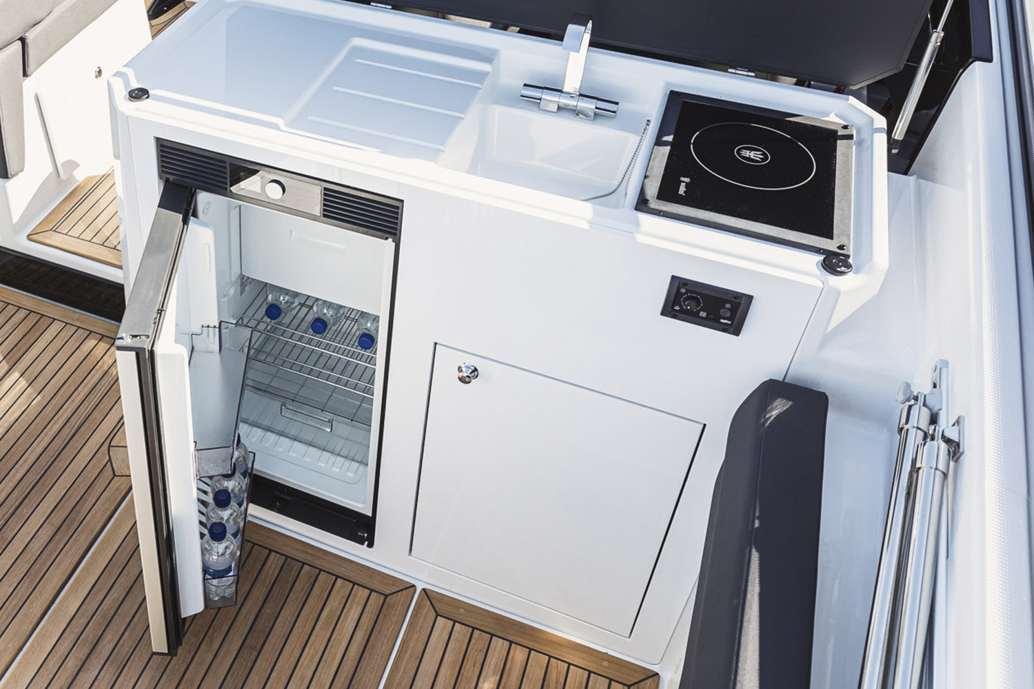 Dometic fridge, 70 litres