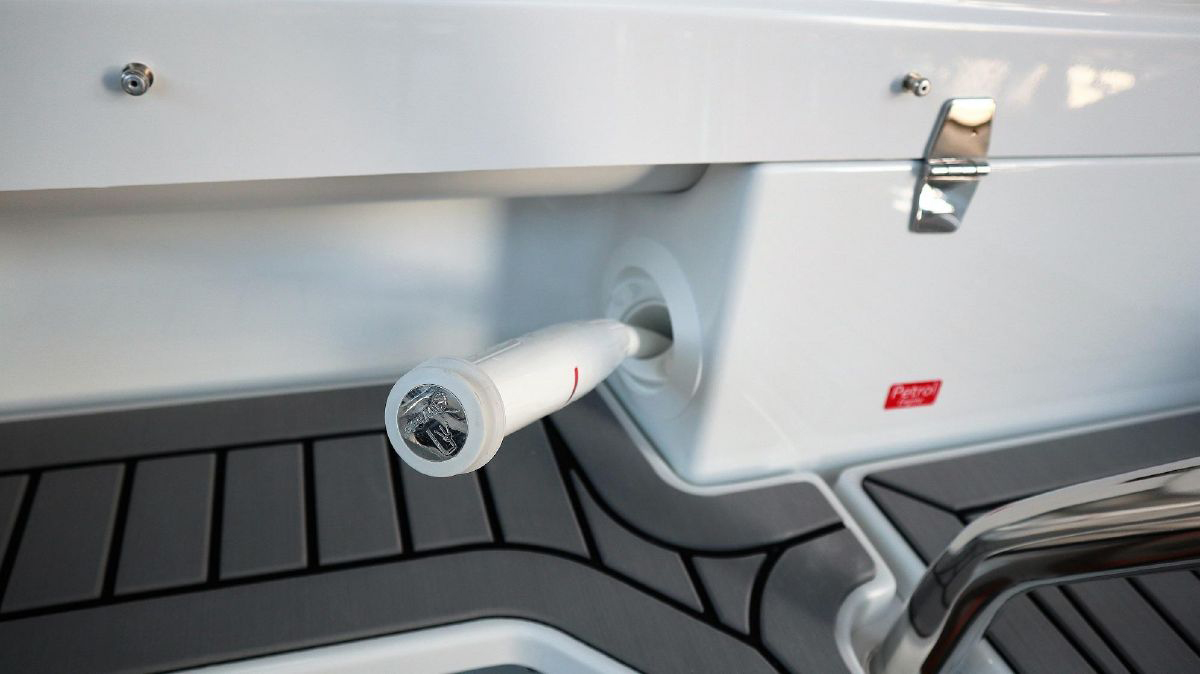 Transom shower incl. fresh water tank 39 L