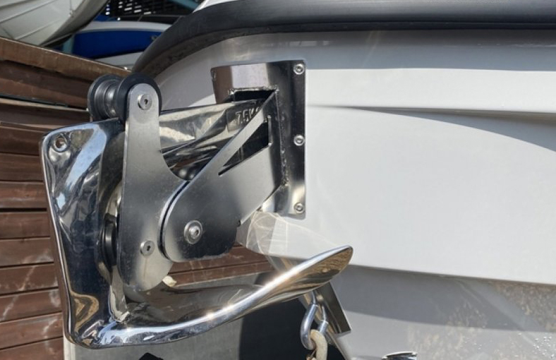 Maxwell anchor windlass bow incl remote control