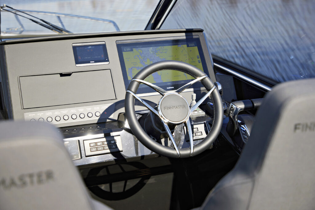 Yamaha 5” LAN -display